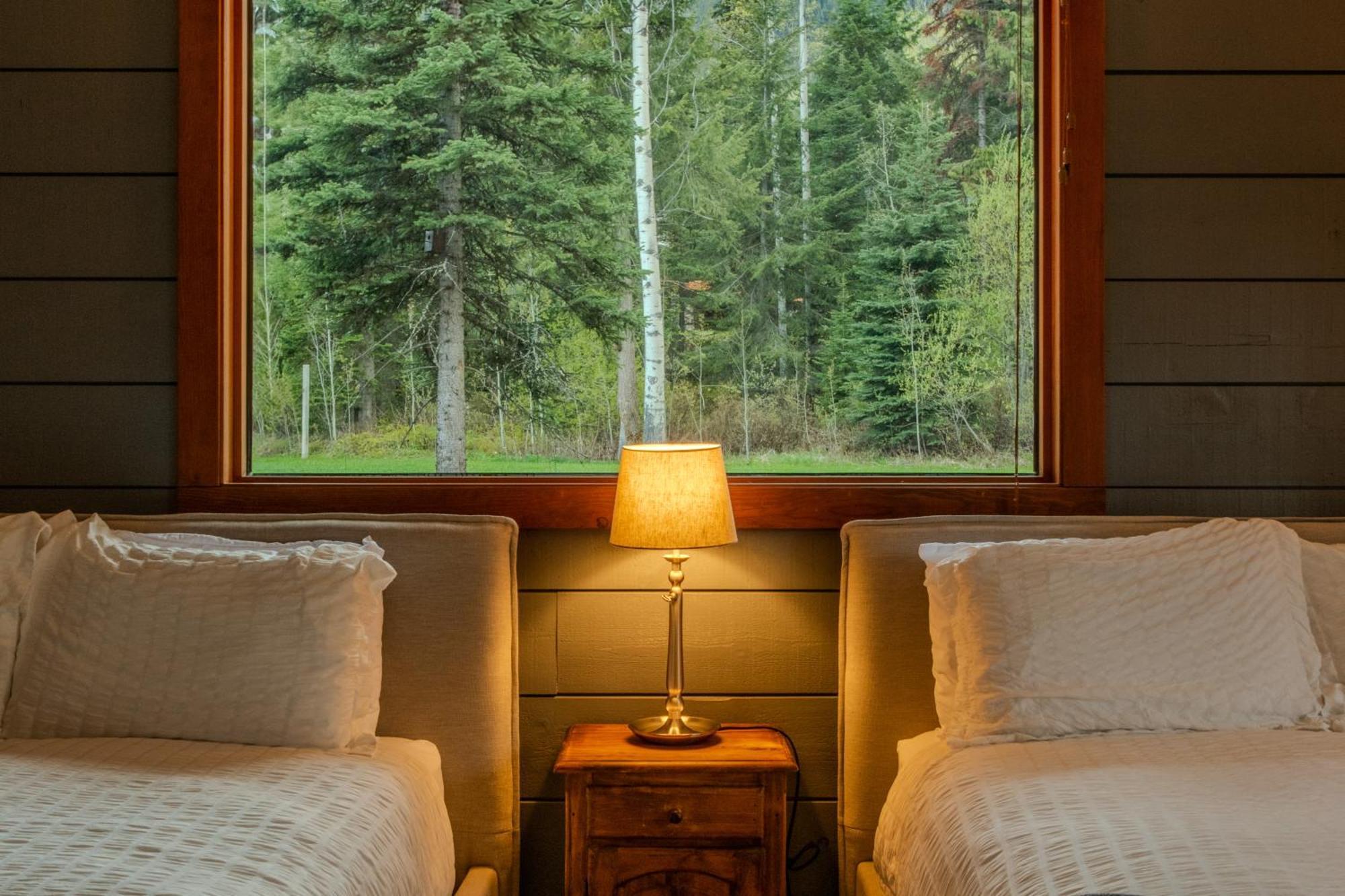 Winston Lodge Голден Екстер'єр фото